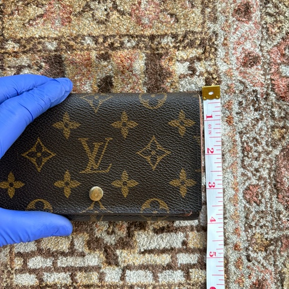 Louis Vuitton Monogram Canvas Porte Tresor Wallet - Picture 2 of 16